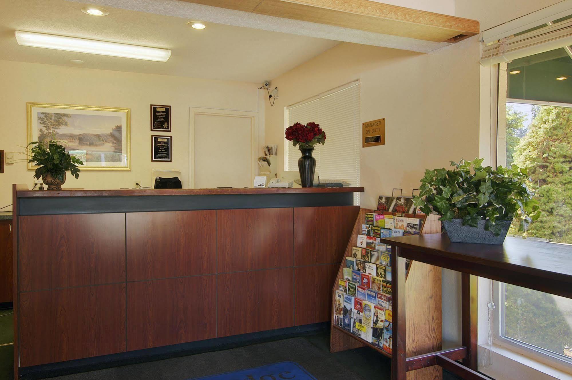 Knights Inn Σάλεμ Εξωτερικό φωτογραφία